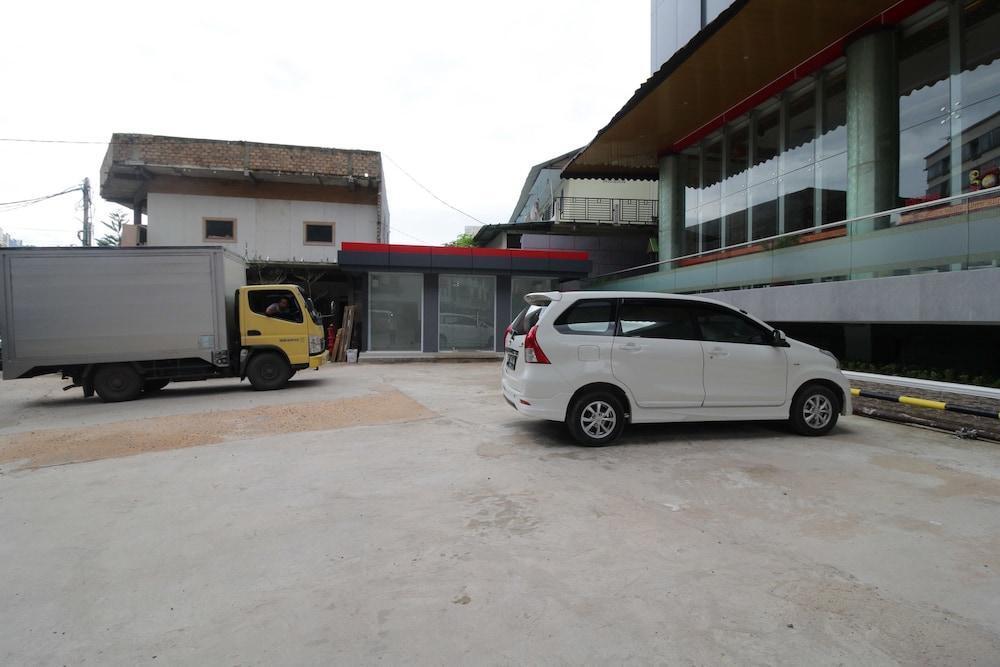 Батам: Airy Penuin Center Batam