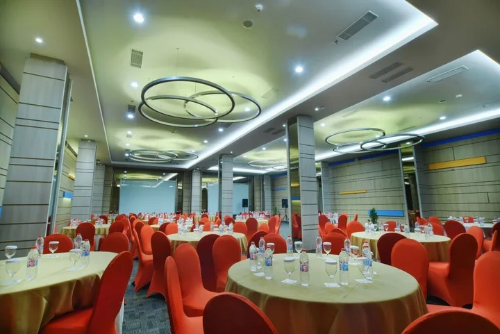 Палембанг: The 1O1 Palembang Rajawali