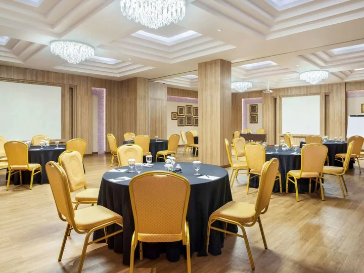 Джокьякарта: ibis Yogyakarta Adi Sucipto