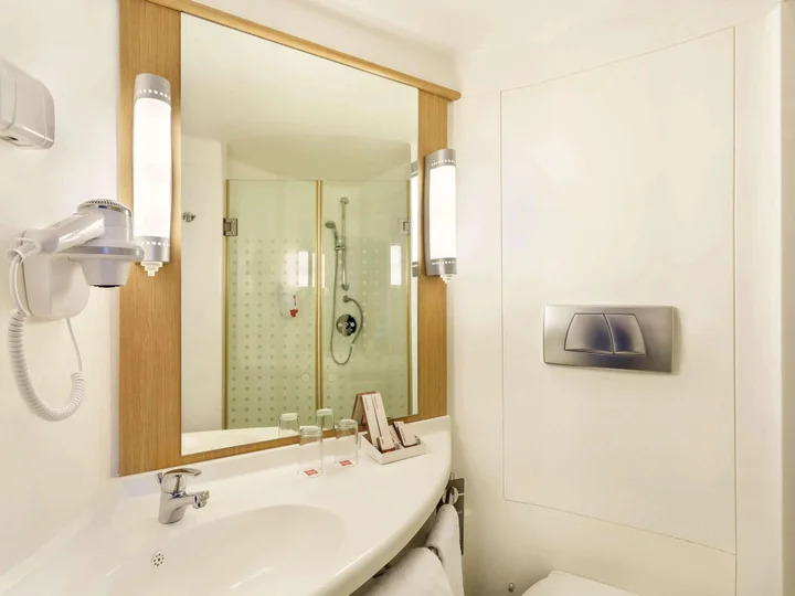 Джокьякарта: ibis Yogyakarta Adi Sucipto