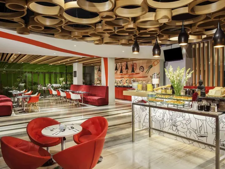 Джокьякарта: ibis Yogyakarta Adi Sucipto