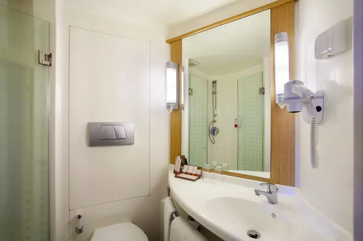 Джокьякарта: ibis Yogyakarta Adi Sucipto