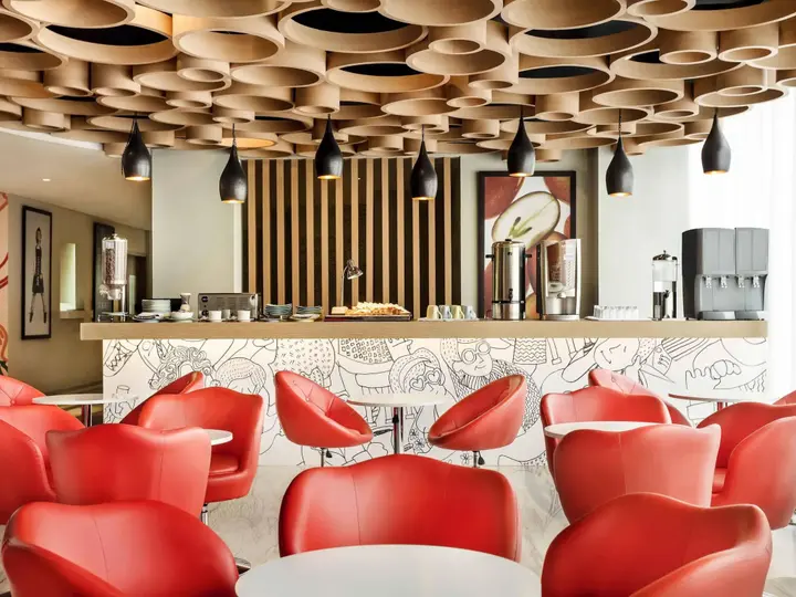 Джокьякарта: ibis Yogyakarta Adi Sucipto