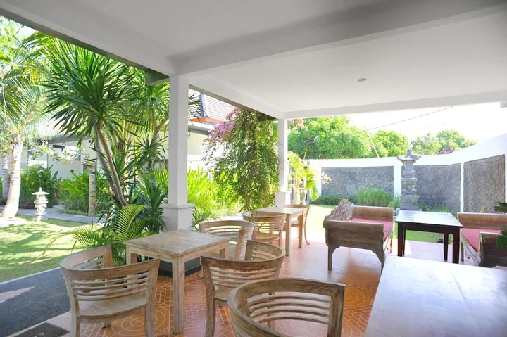 Беноа: Airy Nusa Dua Pratama Gang Pandu 71 Bali
