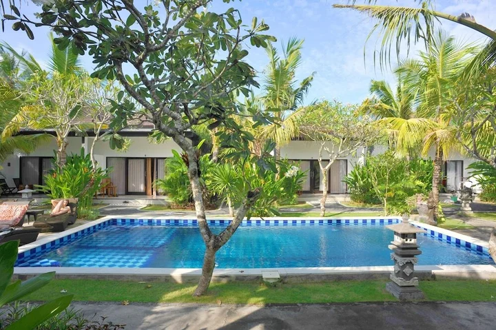 Беноа: Airy Nusa Dua Pratama Gang Pandu 71 Bali