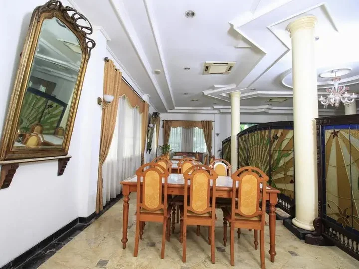Суракарта: Bandar Narita Hotel