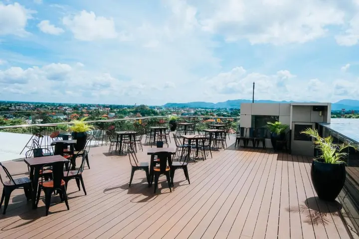 Депок: Platinum Adisucipto Hotel & Conference
