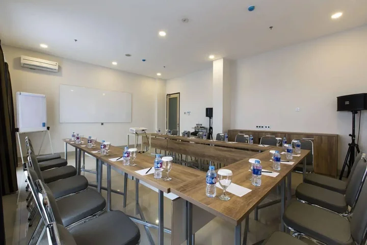 Сукабуми: Sparks Odeon Sukabumi - Artotel Curated