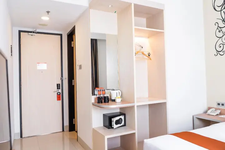 Сукабуми: Sparks Odeon Sukabumi - Artotel Curated