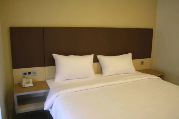 Сукабуми: Sparks Odeon Sukabumi - Artotel Curated