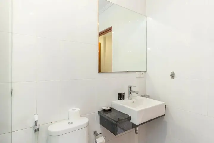 Санур: Reddoorz Plus Near Sanur Beach 2
