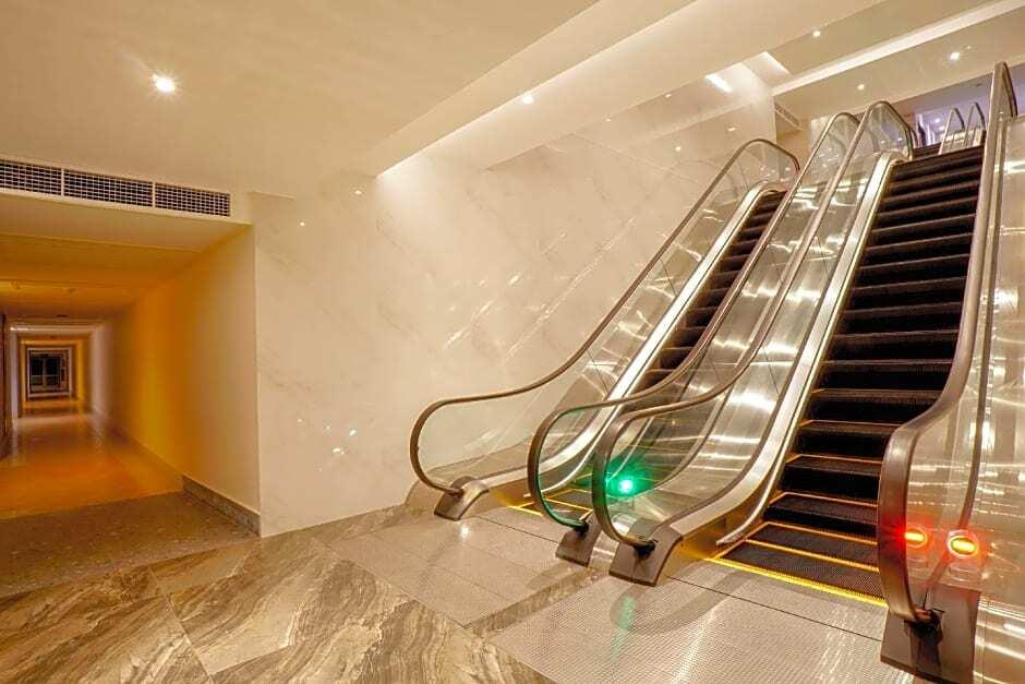 Озеро Тоба: Hotel Niagara Parapat