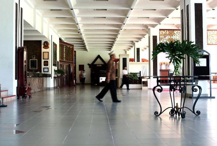 Озеро Тоба: Hotel Niagara Parapat