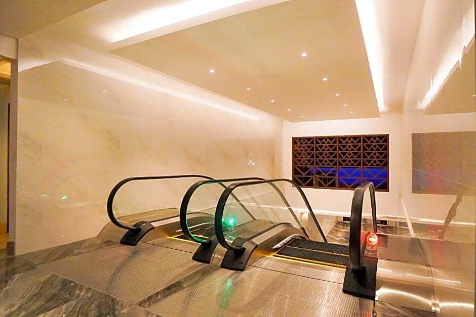 Озеро Тоба: Hotel Niagara Parapat