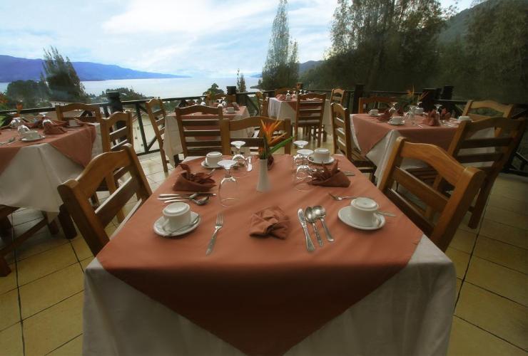 Озеро Тоба: Hotel Niagara Parapat