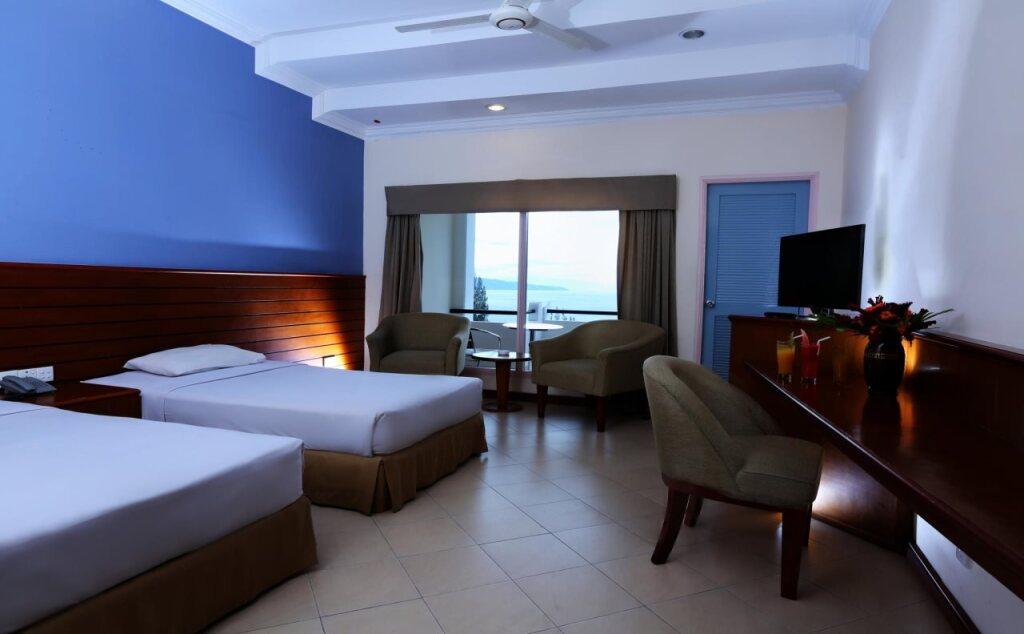 Озеро Тоба: Hotel Niagara Parapat