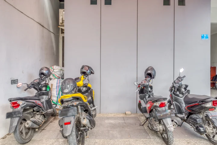 Сурабая: RedDoorz near Surabaya Zoo