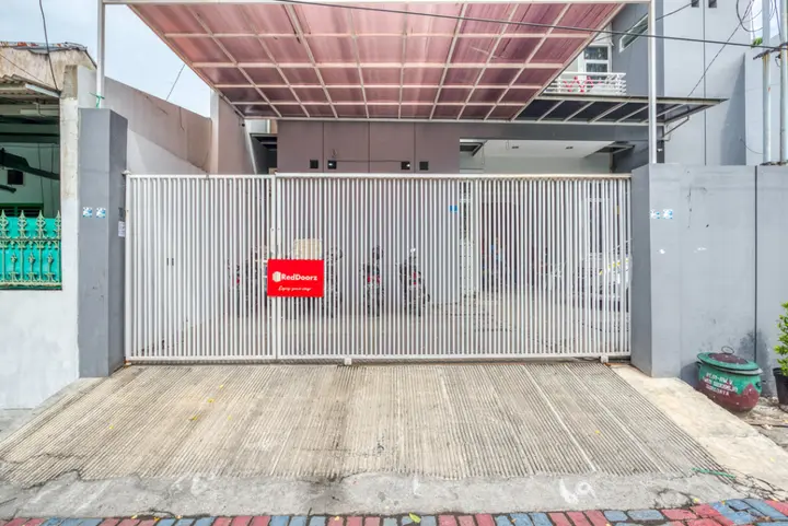 Сурабая: RedDoorz near Surabaya Zoo