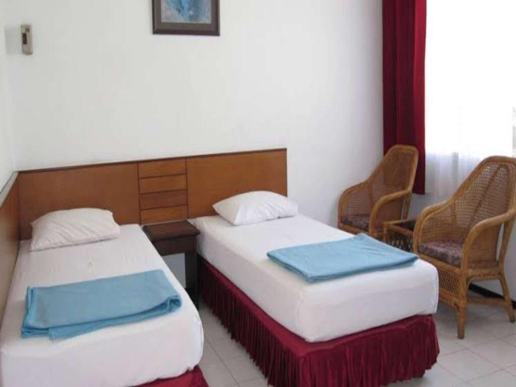 Рутенг: FX 72 Ruteng Hotel