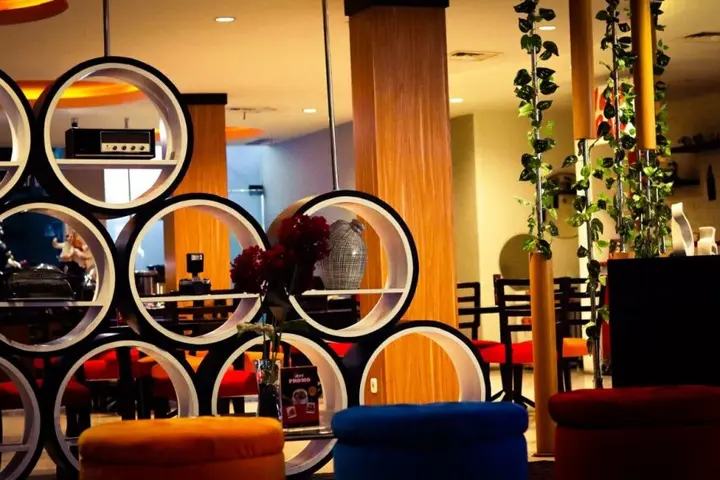 Сурабая: News Hotel Surabaya by Graha Pena Jawa Pos