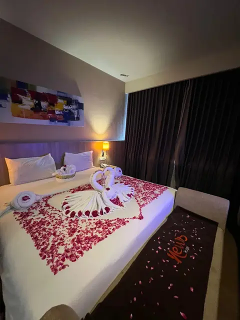 Сурабая: News Hotel Surabaya by Graha Pena Jawa Pos