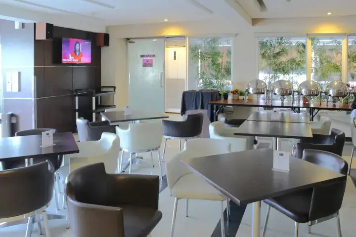Семаранг: 三宝拢艾里新邦利马哈迈德达赫兰6B酒店(Airy Simpang Lima Ahmad Dahlan 6B Semarang)