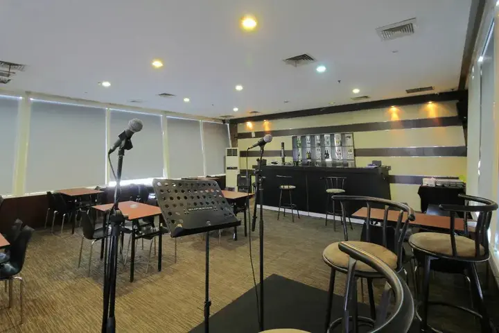 Семаранг: 三宝拢艾里新邦利马哈迈德达赫兰6B酒店(Airy Simpang Lima Ahmad Dahlan 6B Semarang)