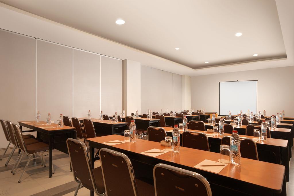 Сурабая: Amaris Hotel Margorejo - Surabaya
