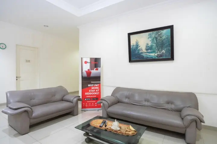 Куруг: RedDoorz Plus near Siloam Karawaci