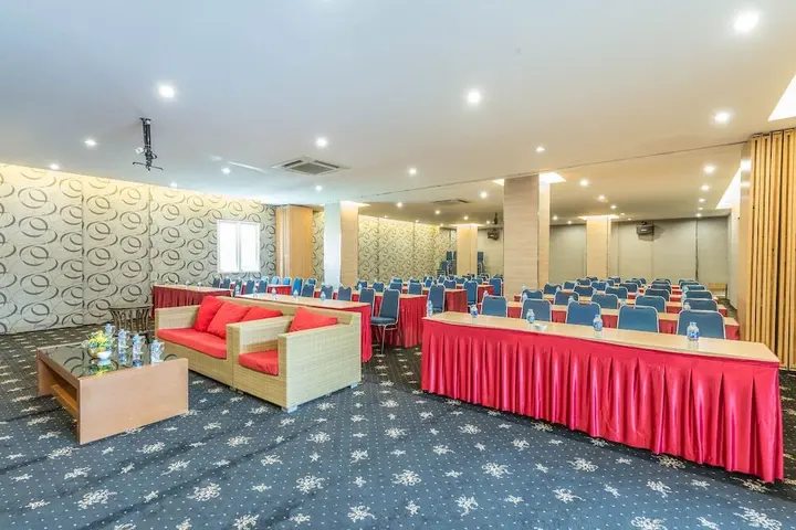 Понтианак: Airy Tengah Merdeka Barat 428 Pontianak