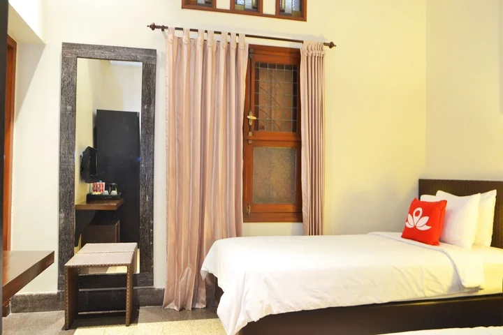 Маланг: ZEN Premium Merbabu Malang