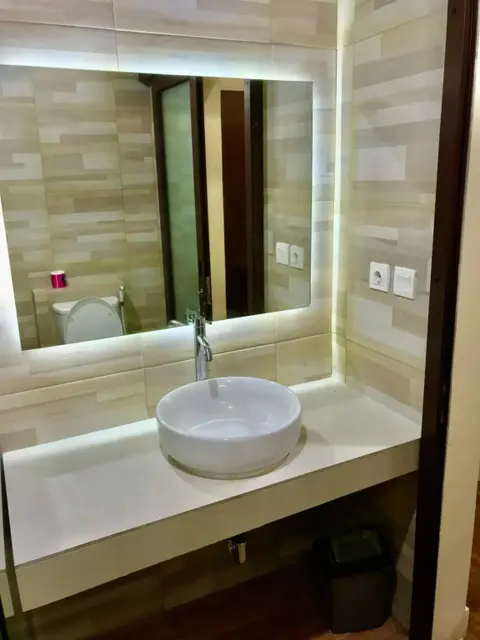 Бима: Aman Gati Hotel Lakey