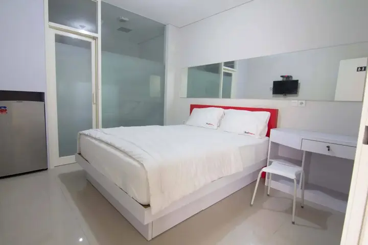 Сурабая: RedDoorz Diponegoro