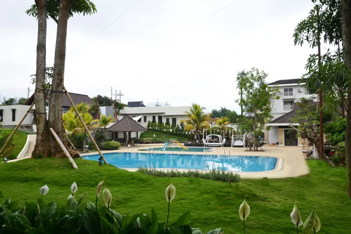Бату: Samara Resort