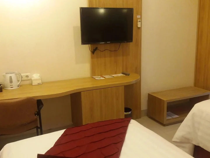 Сурабая: Sunshine Family Homestay near Terminal 1 Juanda Airport
