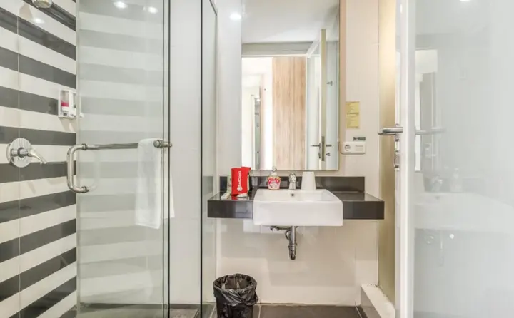 Сурабая: Sunshine Family Homestay near Terminal 1 Juanda Airport
