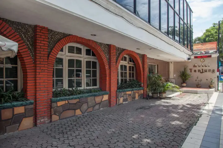 Сурабая: RedDoorz Near Tunjungan Plaza