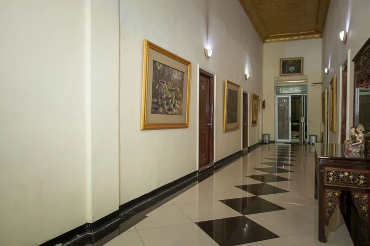 Сурабая: RedDoorz Near Tunjungan Plaza