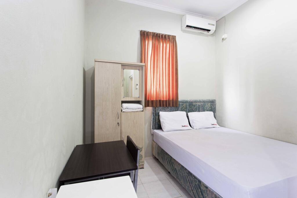 Тангеранг: RedDoorz @ Pinang Tangerang