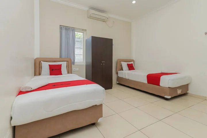 Сурабая: RedDoorz near Juanda Airport T1