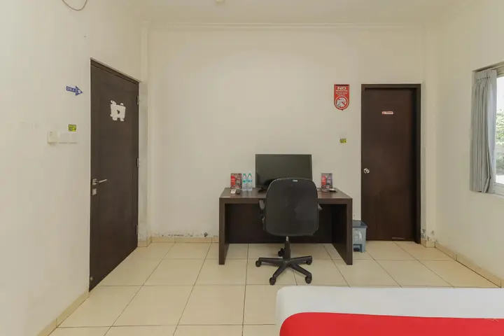 Сурабая: RedDoorz near Juanda Airport T1