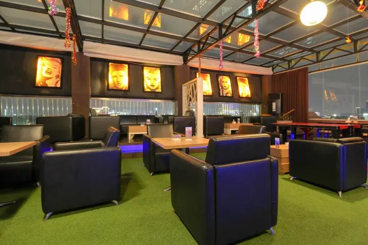 Сурабая: Airy Premier Tunjungan Walikota Mustajab 29 Surabaya