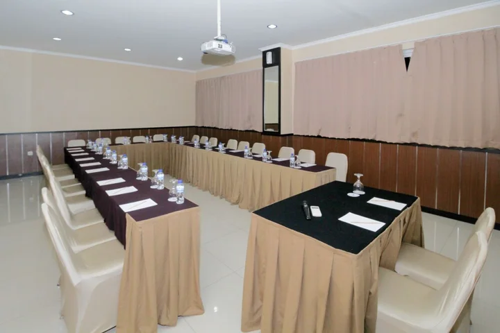 Сурабая: Airy Premier Tunjungan Walikota Mustajab 29 Surabaya
