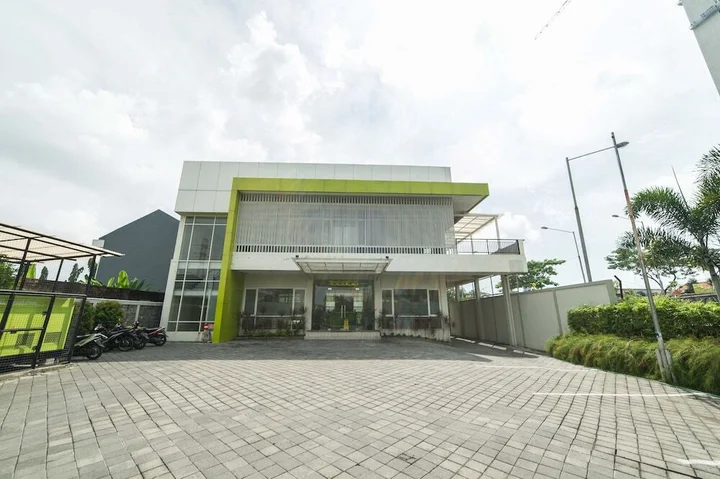 Сурабая: Airy Sukolilo Medokan Semampir Indah 25 Surabaya