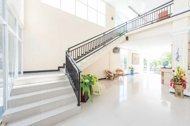 Палу: Airy Ulujadi Malonda 76 Palu