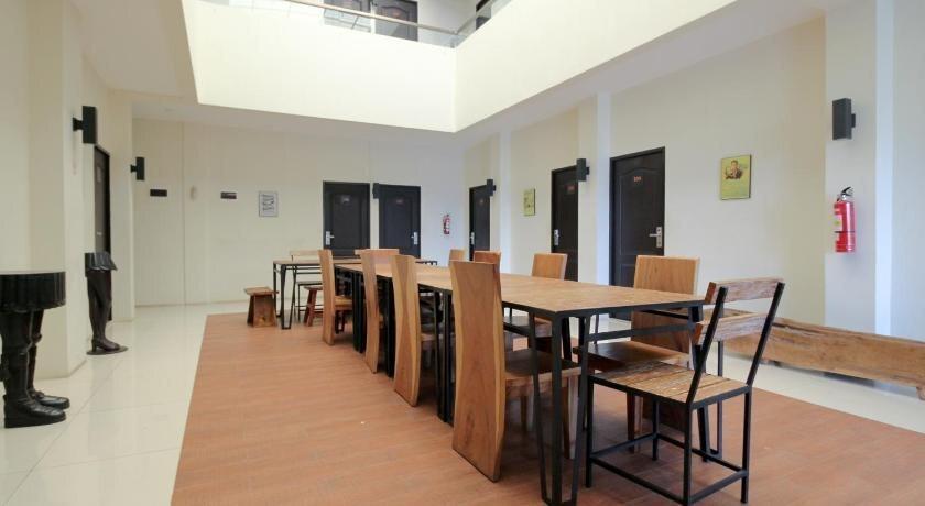 Семаранг: Airy Tegalsari Kawi Raya 49 Semarang