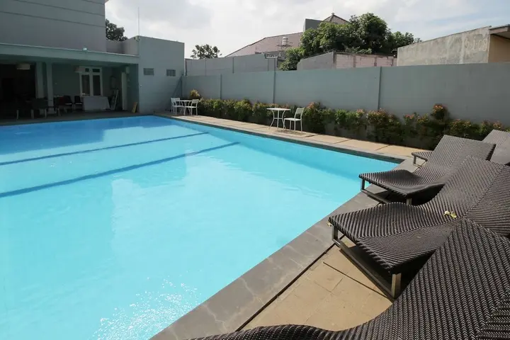 Семаранг: Airy Candisari Sisingamangaraja 4 Semarang