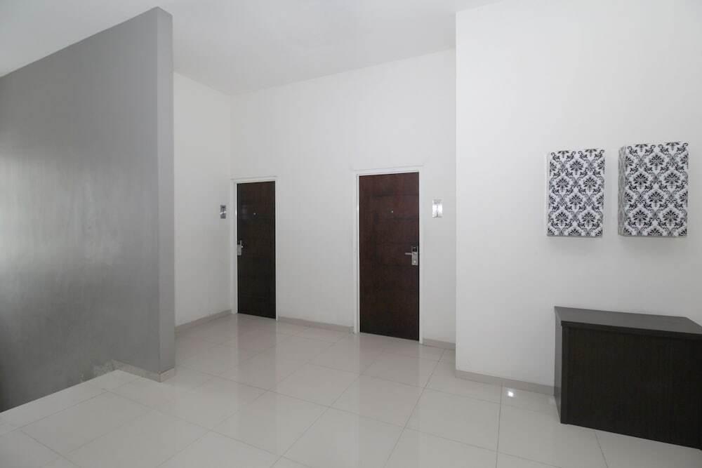 Семаранг: Airy Candisari Sisingamangaraja 4 Semarang