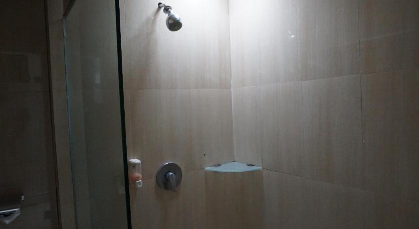 Томохон: Jhoanie Hotel