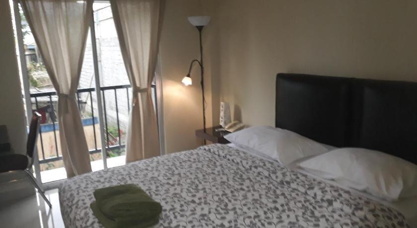 Томохон: Jhoanie Hotel